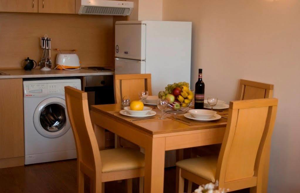 Sb Rentals Apartments In Royal Dreams Complex Pantai Sunny Luaran gambar